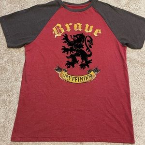 The Wizarding World of Harry Potter “Brave Gryffindor”Unisex XL T-Shirt Like New